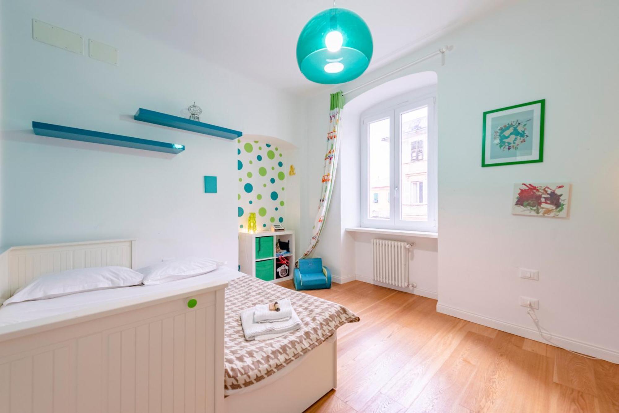 Joivy Family Friendly Apt For 6, Near Royal Palace Museum جنوة المظهر الخارجي الصورة