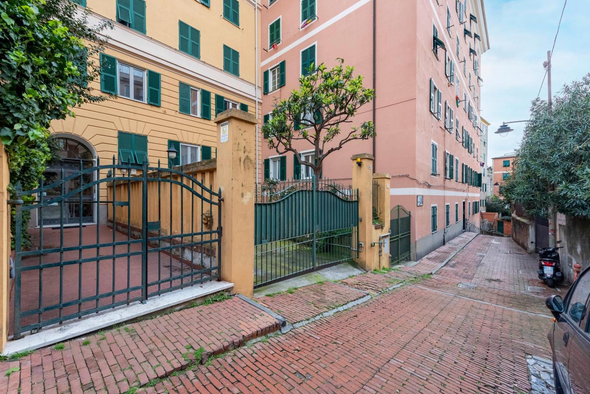 Joivy Family Friendly Apt For 6, Near Royal Palace Museum جنوة المظهر الخارجي الصورة